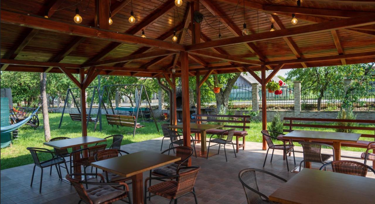 Denisa & Rares Hotel Tasnad Exterior foto
